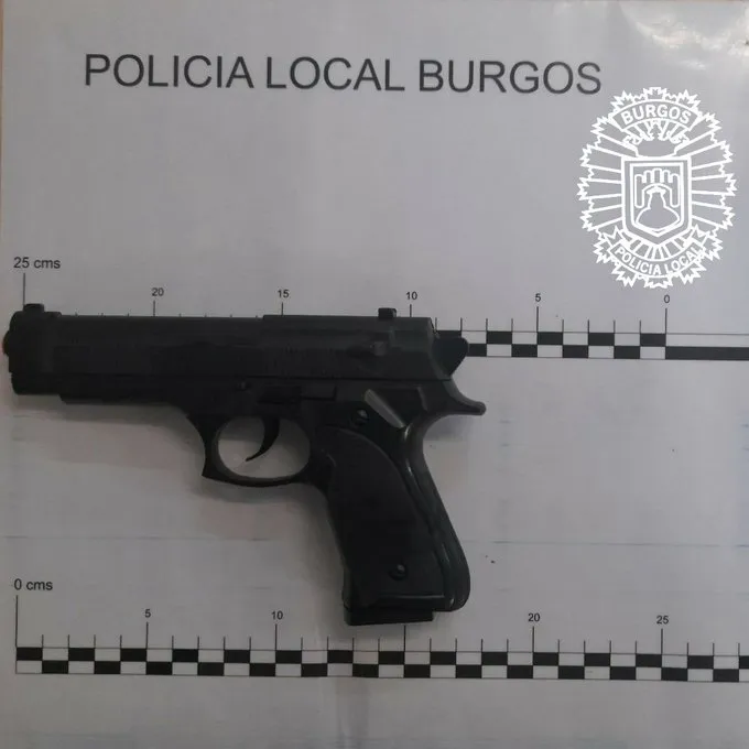 La Policía Local interviene por segunda vez un arma simulada a un menor