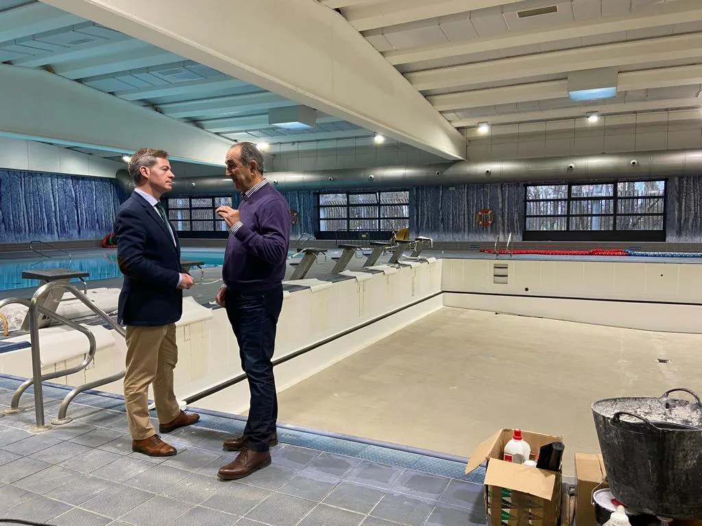 Deportes destina 124.000 euros a la mejora de la piscina climatizada de San Amaro