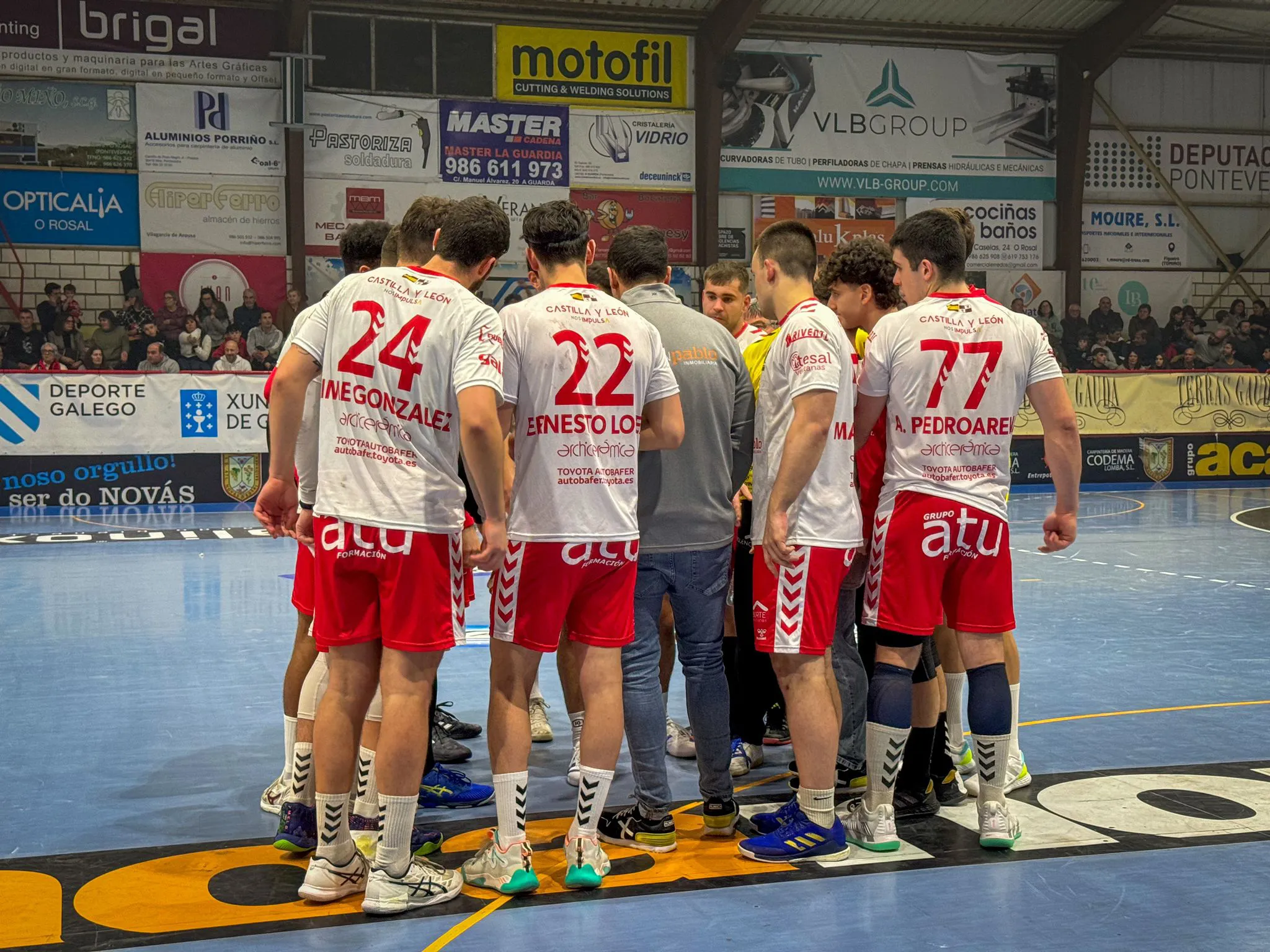 Victoria del UBU San Pablo Burgos frente a Valinox Novás en O Rosal (29-30)