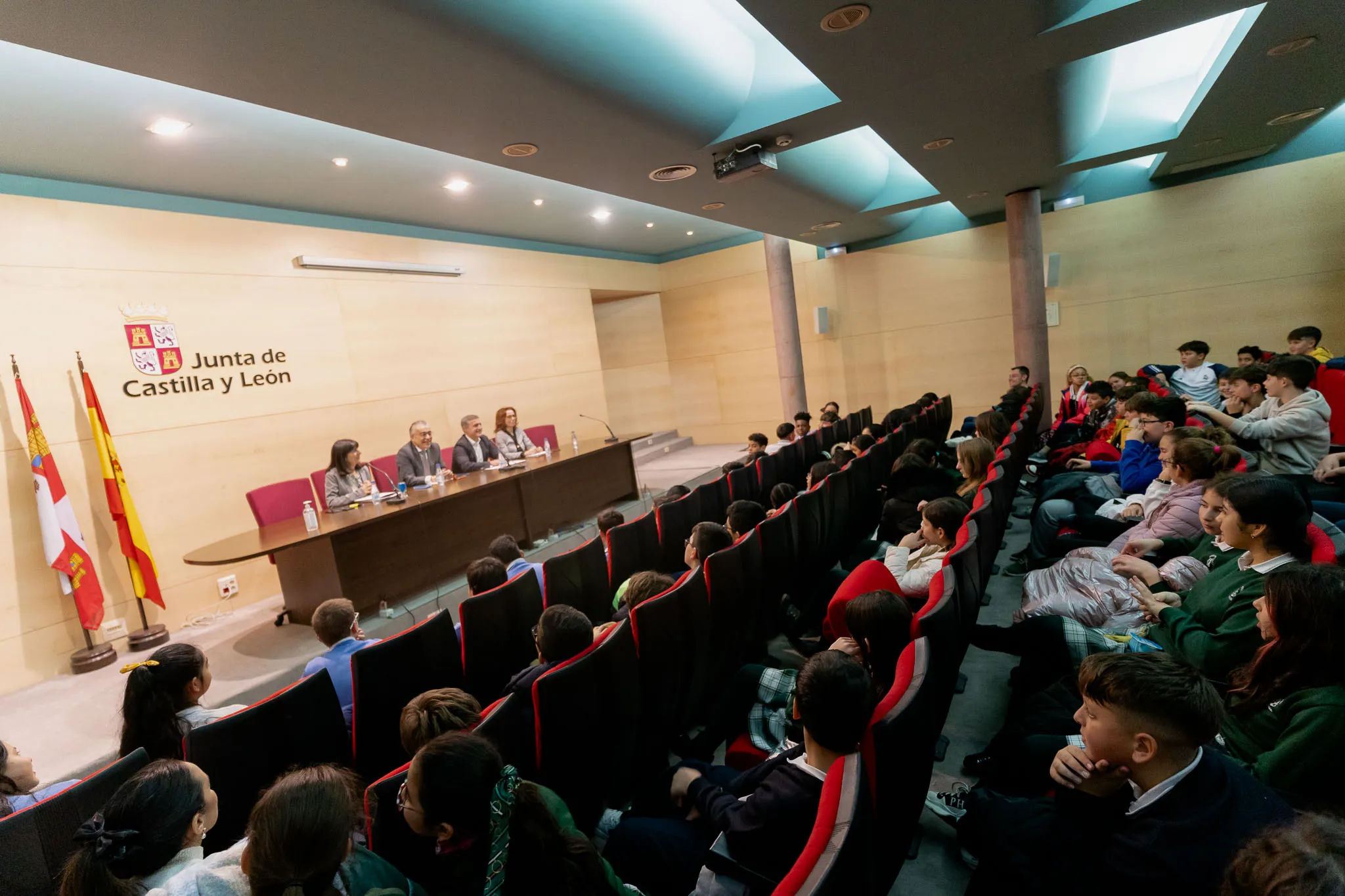La Junta de Castilla y León acoge el acto de constitución de cooperativas de Planea Emprendedores