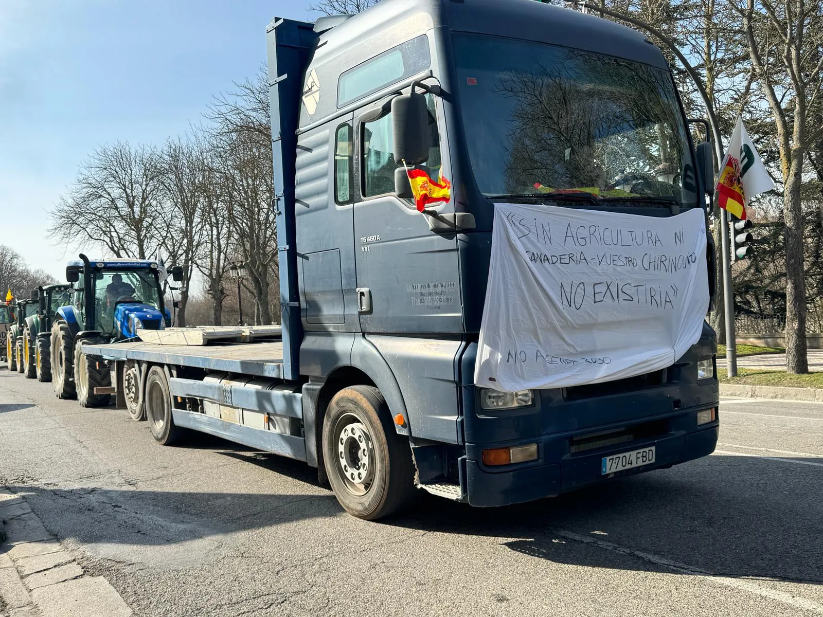 Foto 10 - Cerca de 1.600 tractores en la provincia de Burgos reivindican dignidad para el campo