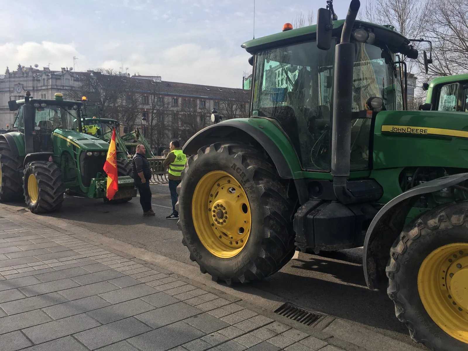 Foto 7 - Cerca de 1.600 tractores en la provincia de Burgos reivindican dignidad para el campo