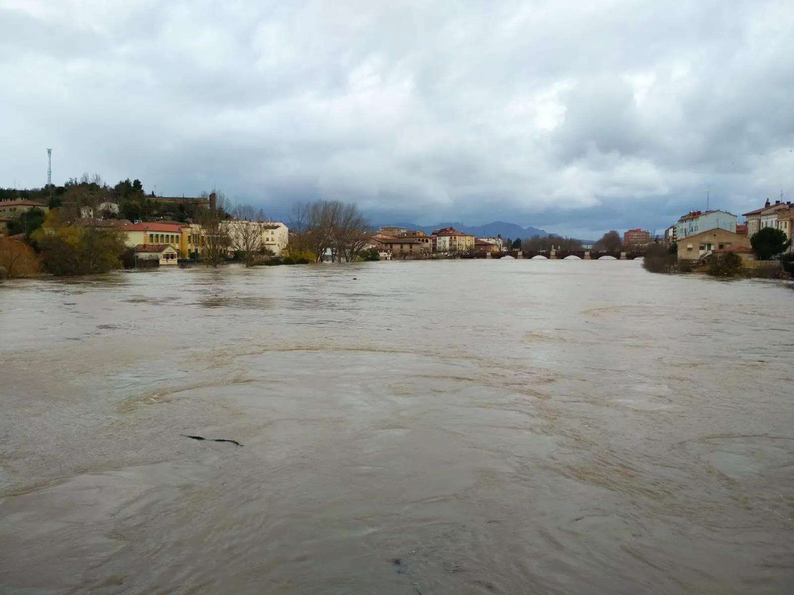 La CHD alerta de la crecida de los afluentes del río Ebro en la provincia de Burgos