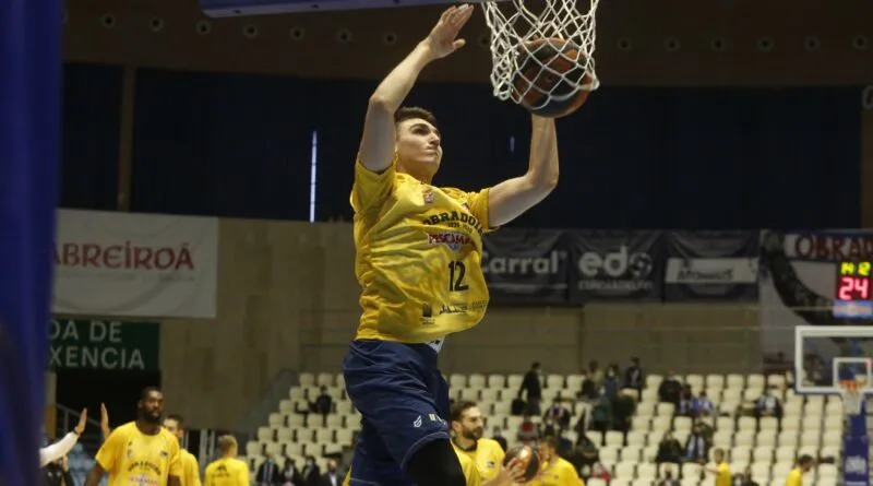 Sergi Huguet jugará en calidad de cedido en el Grupo Ureta Tizona