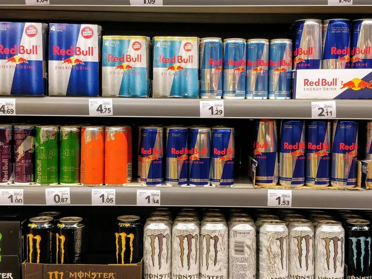 Sociedad y Vida Burgos: El 50% de los menores consume un combo de cafeína, guaraná, azúcar, ginseng, taurina y vitaminas mal denominado como bebida energética
