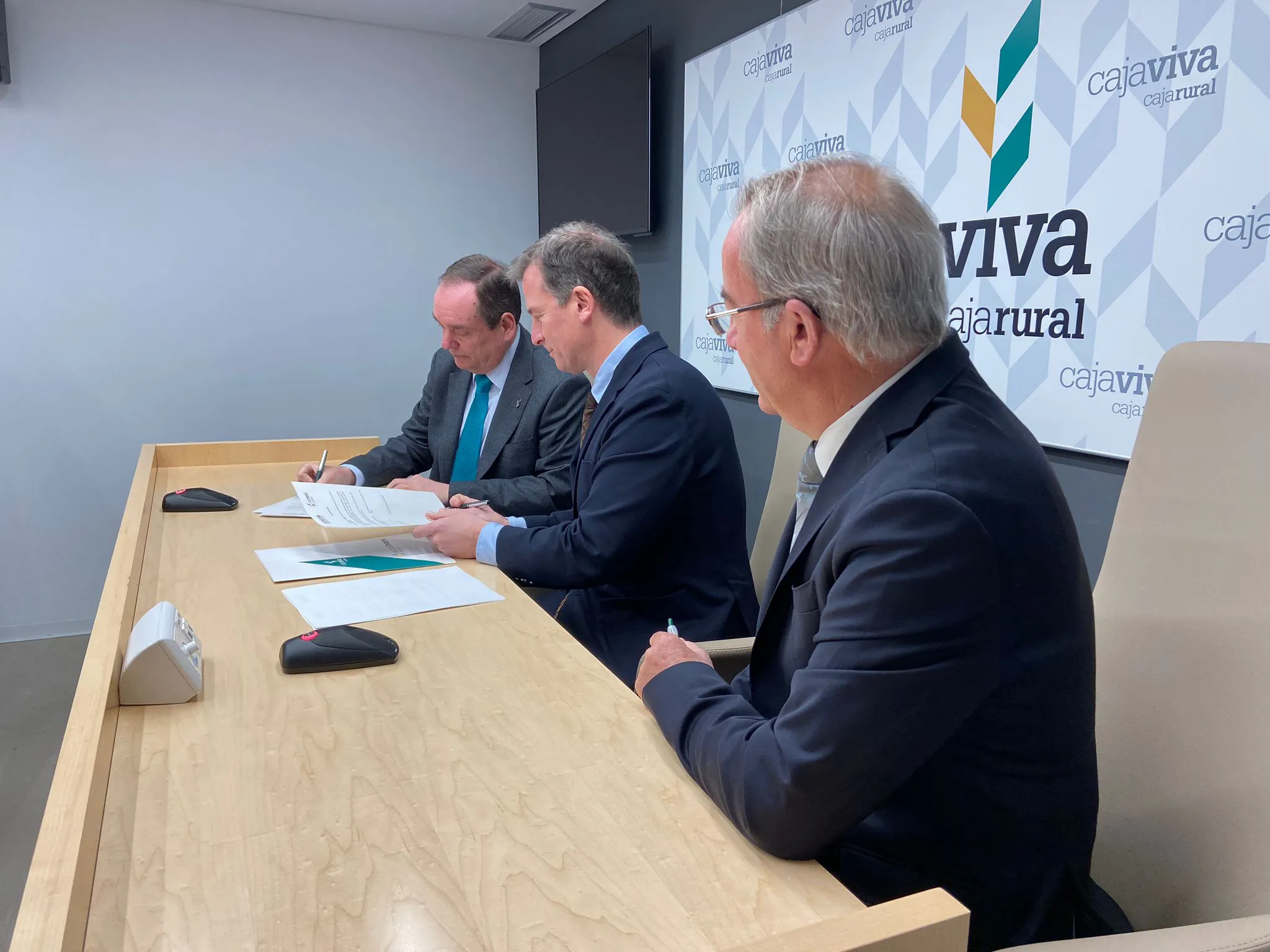 Caja Rural y Diputación se dan la mano para llevar la música y el deporte a la provincia
