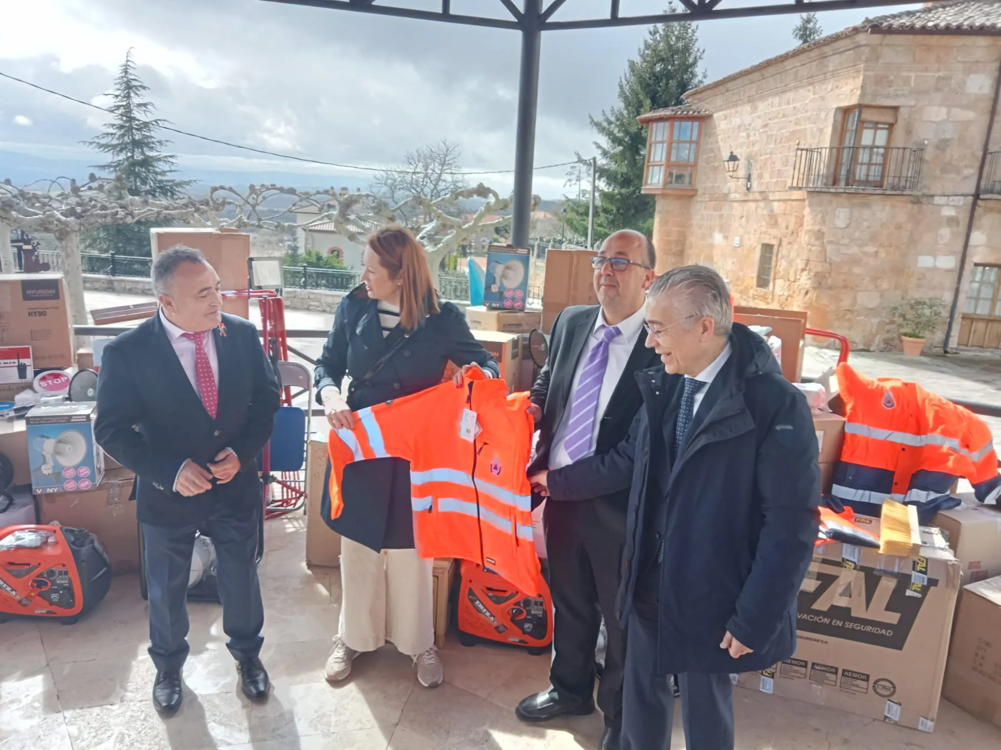 La Junta refuerza el Sistema de Protección Civil en Burgos con la provisión de nuevo material a tres nuevos operativos de voluntarios