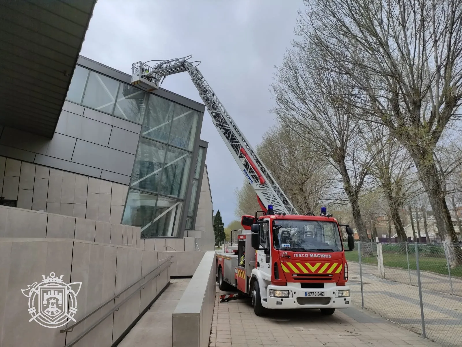 Los Bomberos de Burgos realizan diferentes intervenciones en la ciudad debido a la Borrasca Nelson