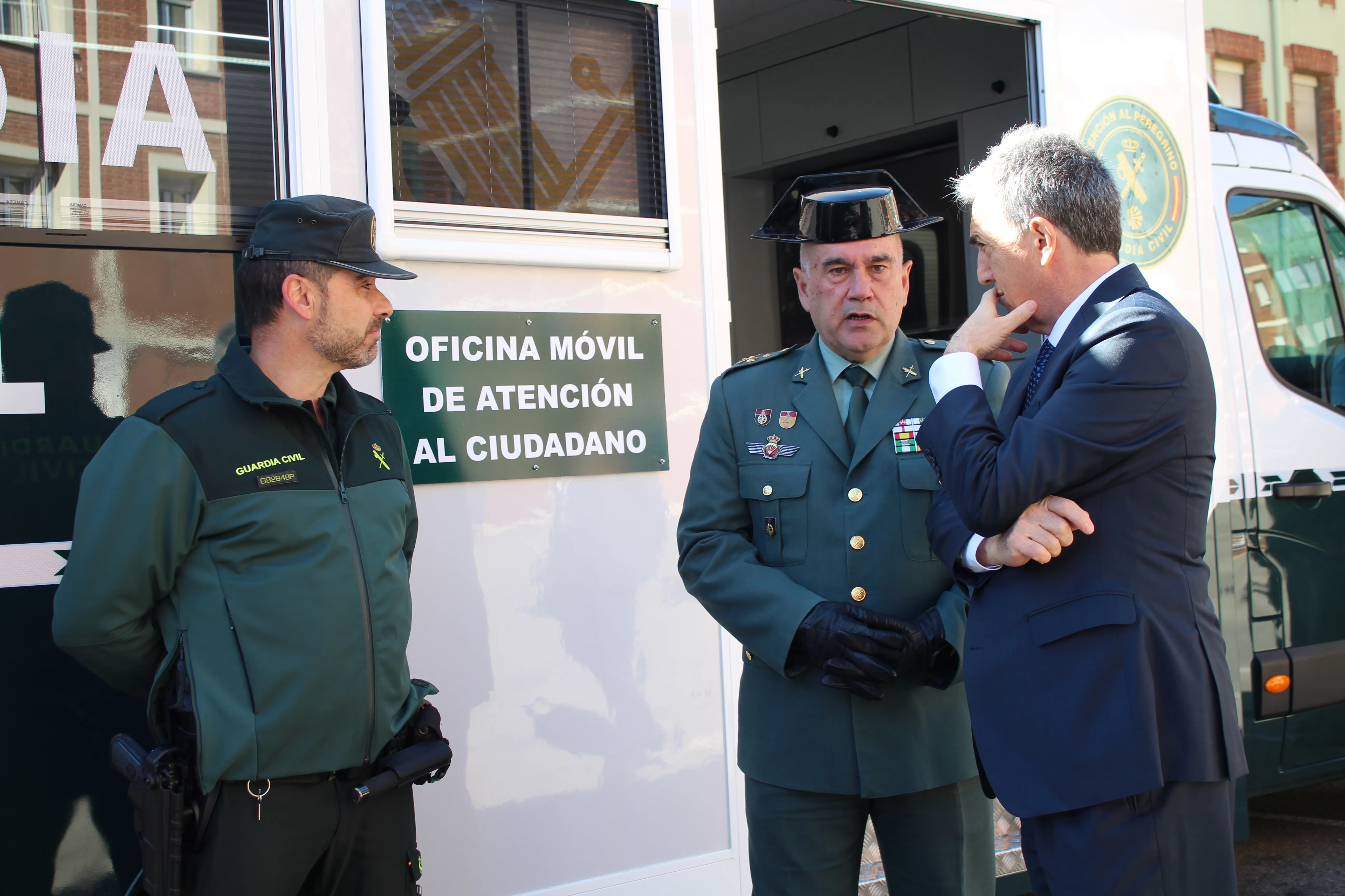 La Guardia Civil pone al servicio del Camino de Santiago cinco nuevas oficinas móviles
