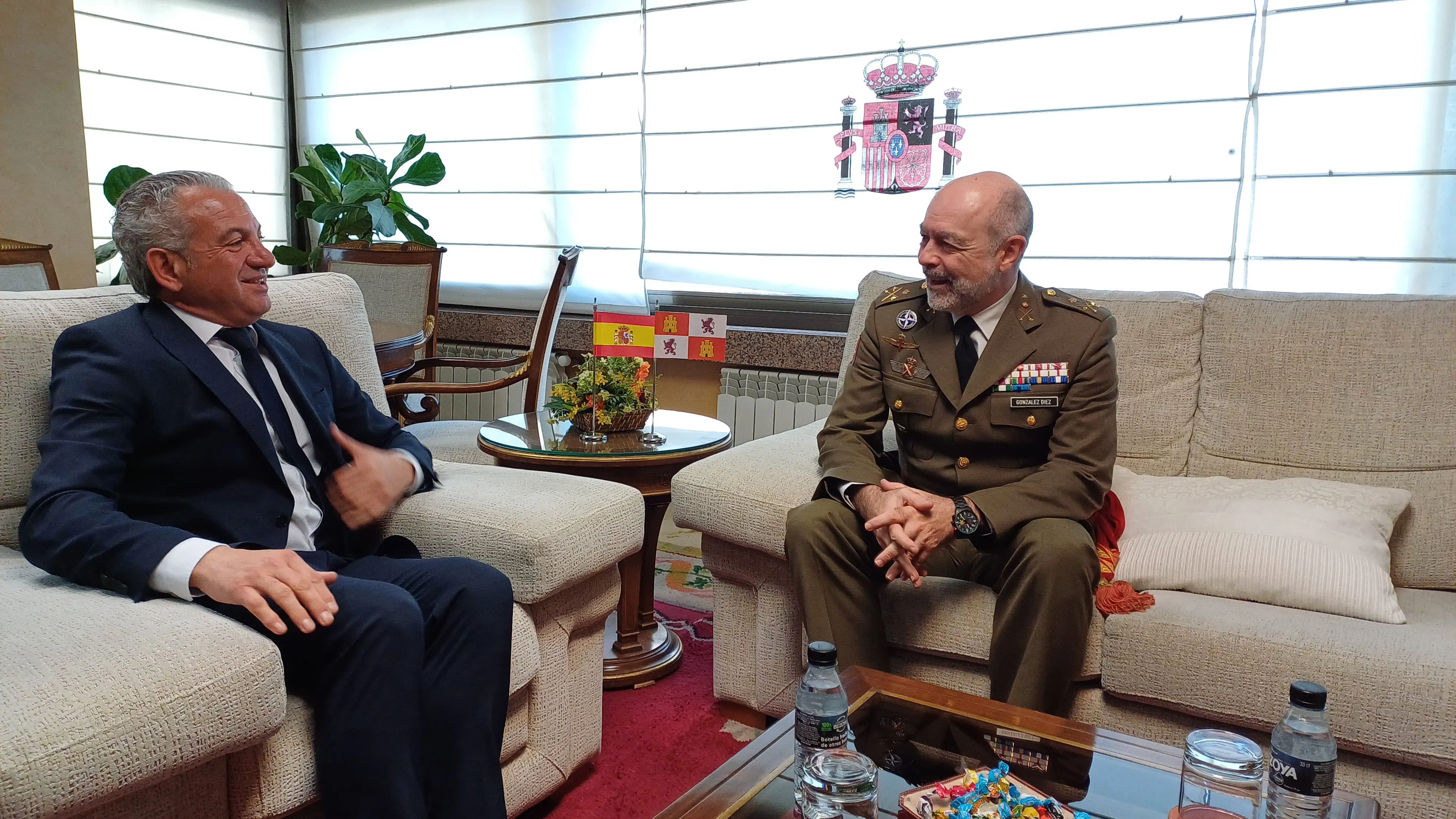 Nicanor Sen destaca la profesionalidad del general de división González Díez al frente de San Marcial