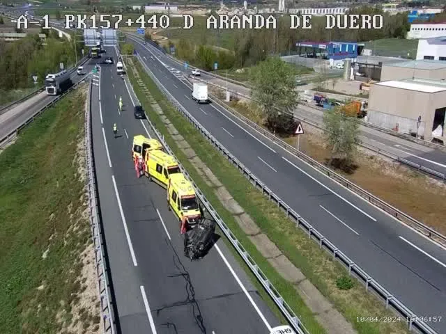 Colisión entre dos turismos en Aranda de Duero