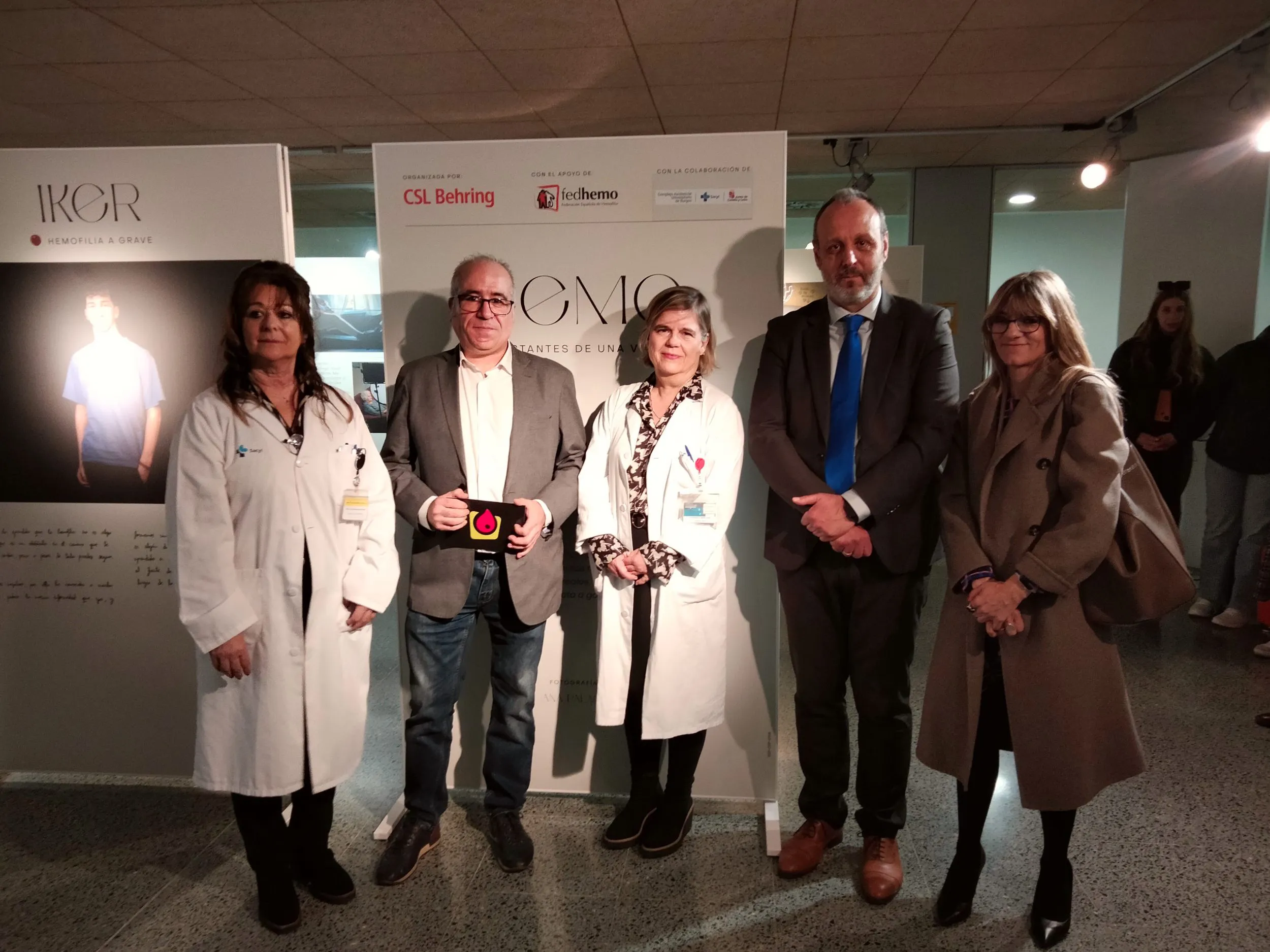 La exposición fotográfica HEMO. Instantes de una vida visibiliza la importancia de la innovación en hemofilia