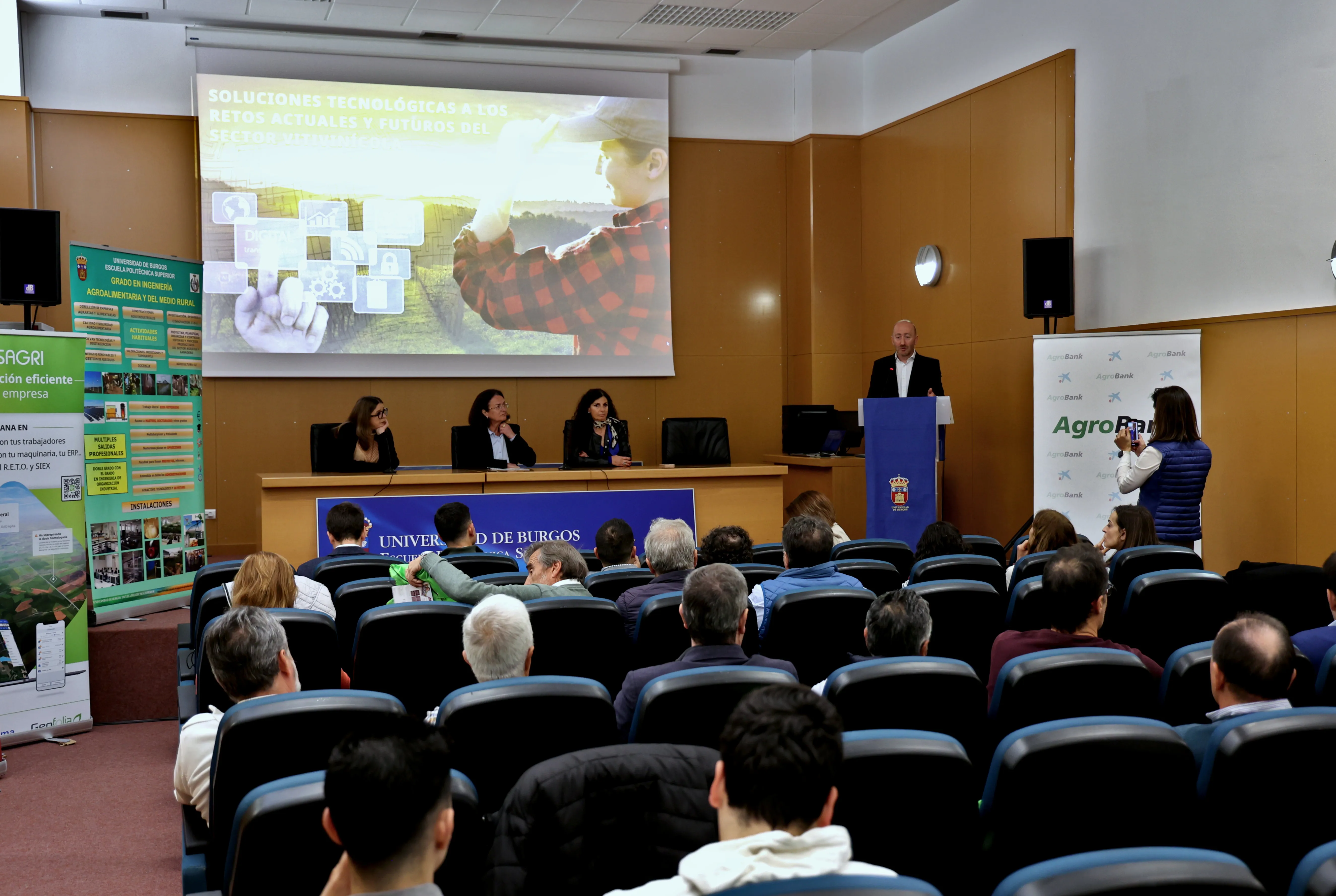 Una jornada abordó la digitalización como herramienta fundamental para el sector agroalimentario