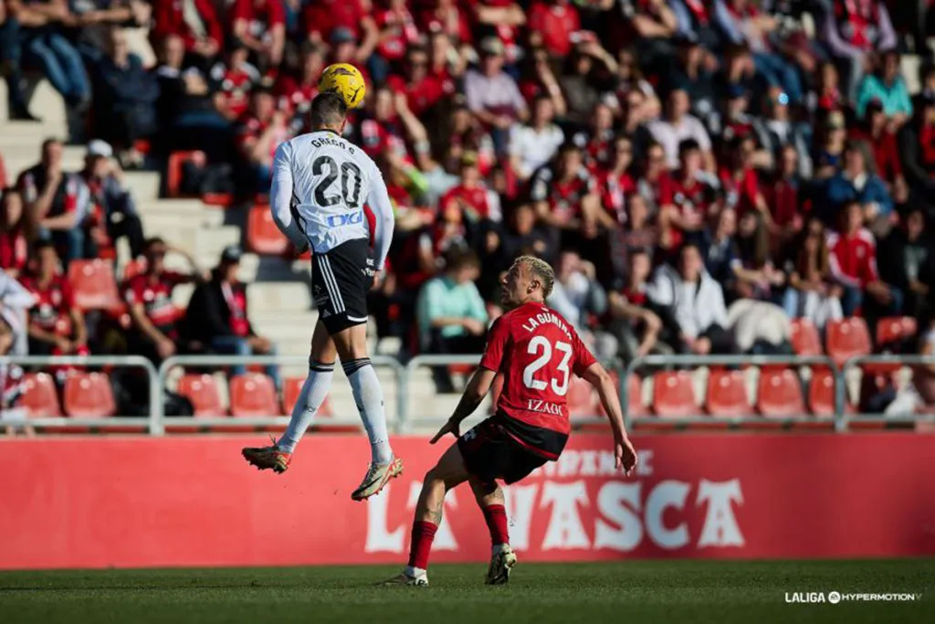 Fútbol Burgos: 2-1 Triunfo con remontada del Mirandés en el derbi frente al Burgos