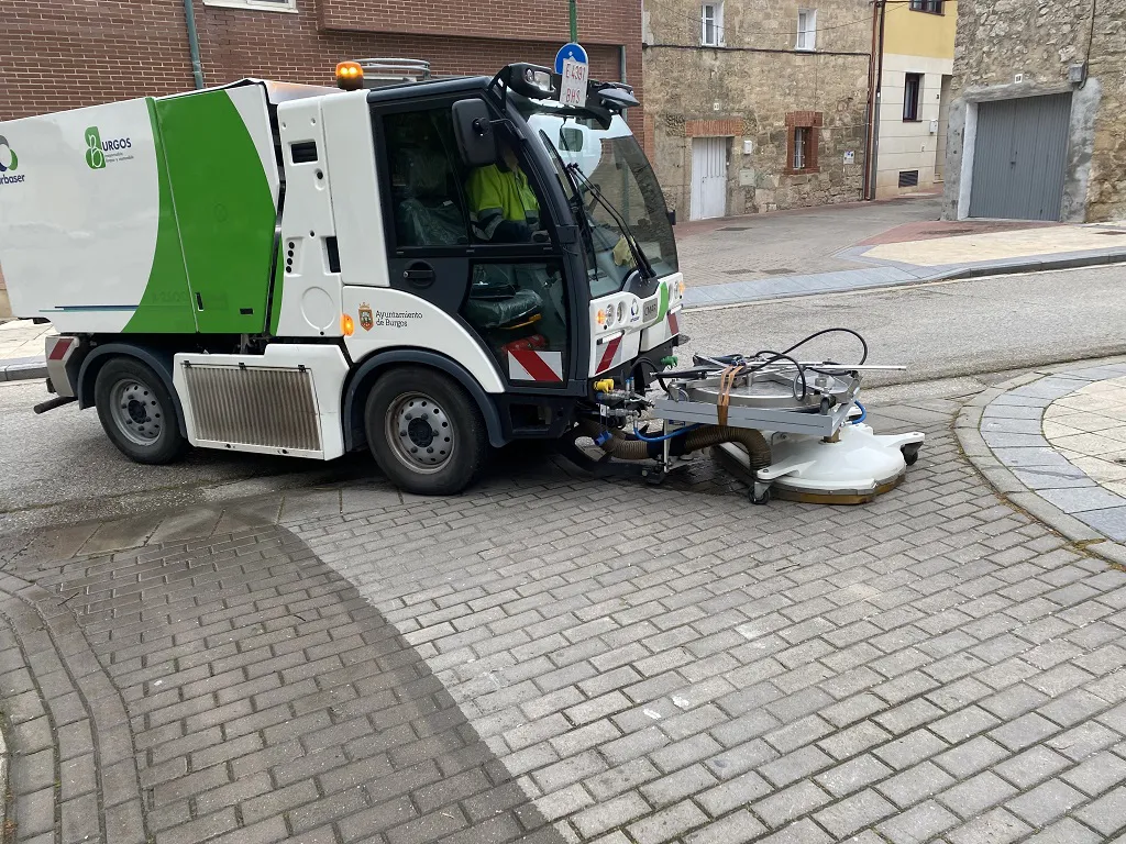 El Ayuntamiento de Burgos sigue con su campaña contra la plaga de palomas