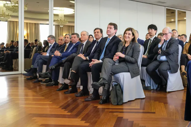 Castilla y León y Cantabria unidas por el clima empresarial