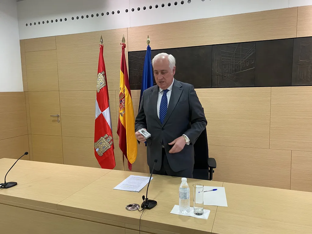 El presidente del TSJCyL califica de escenificación lo vivido en España estos últimos días