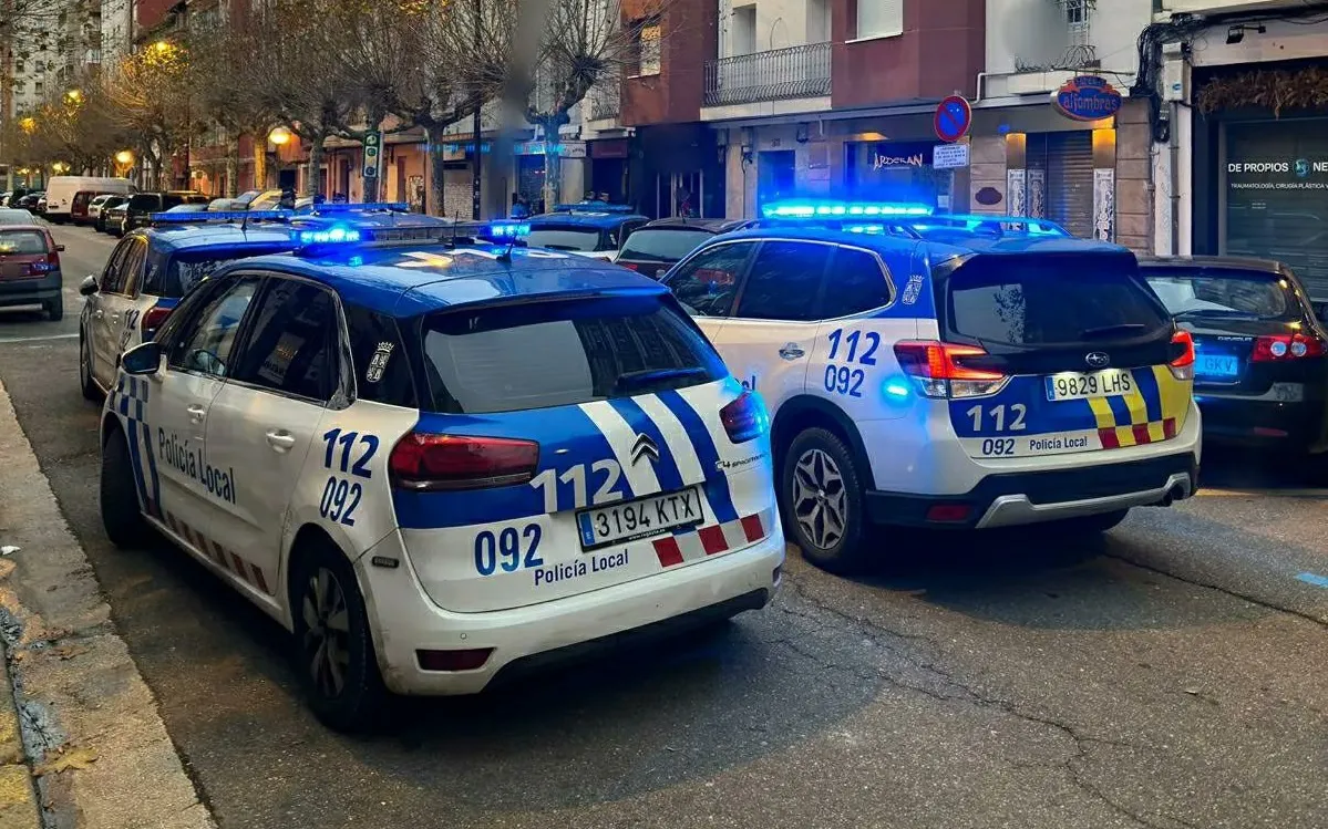 Cinco detenidos con órdenes de búsqueda y detención