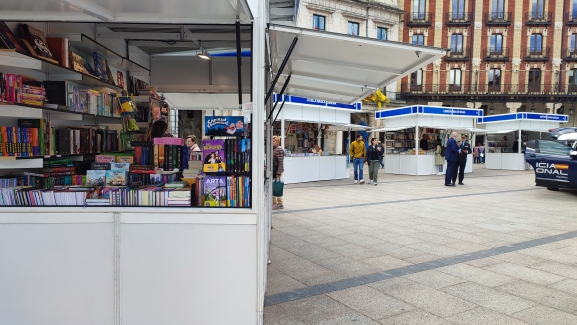 Burgos celebra los 50 años de su Feria del Libro con grandes nombres de la literatura nacional