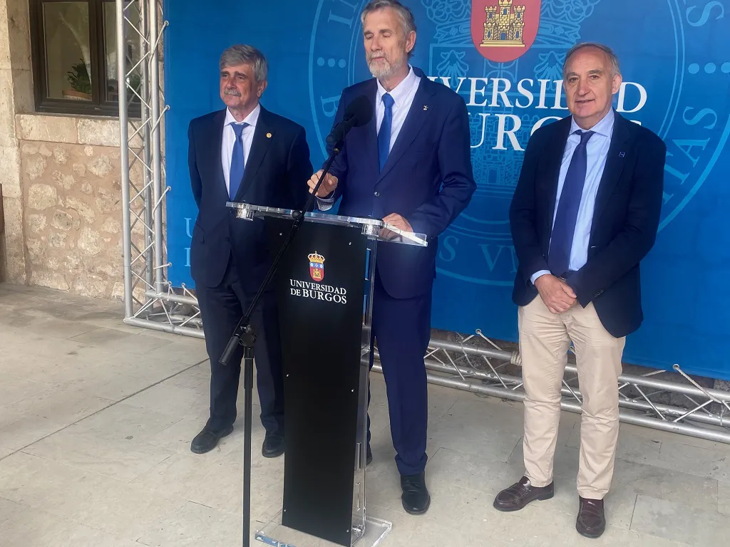 Los rectores de Valladolid, Burgos y León de acuerdo en que la implantación de las Facultades de Medicina compete a la Junta de Castilla y León