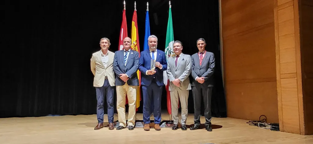 El Ayuntamiento de Burgos recibe la Escoba de Oro por su innovación en los servicios de limpieza urbana