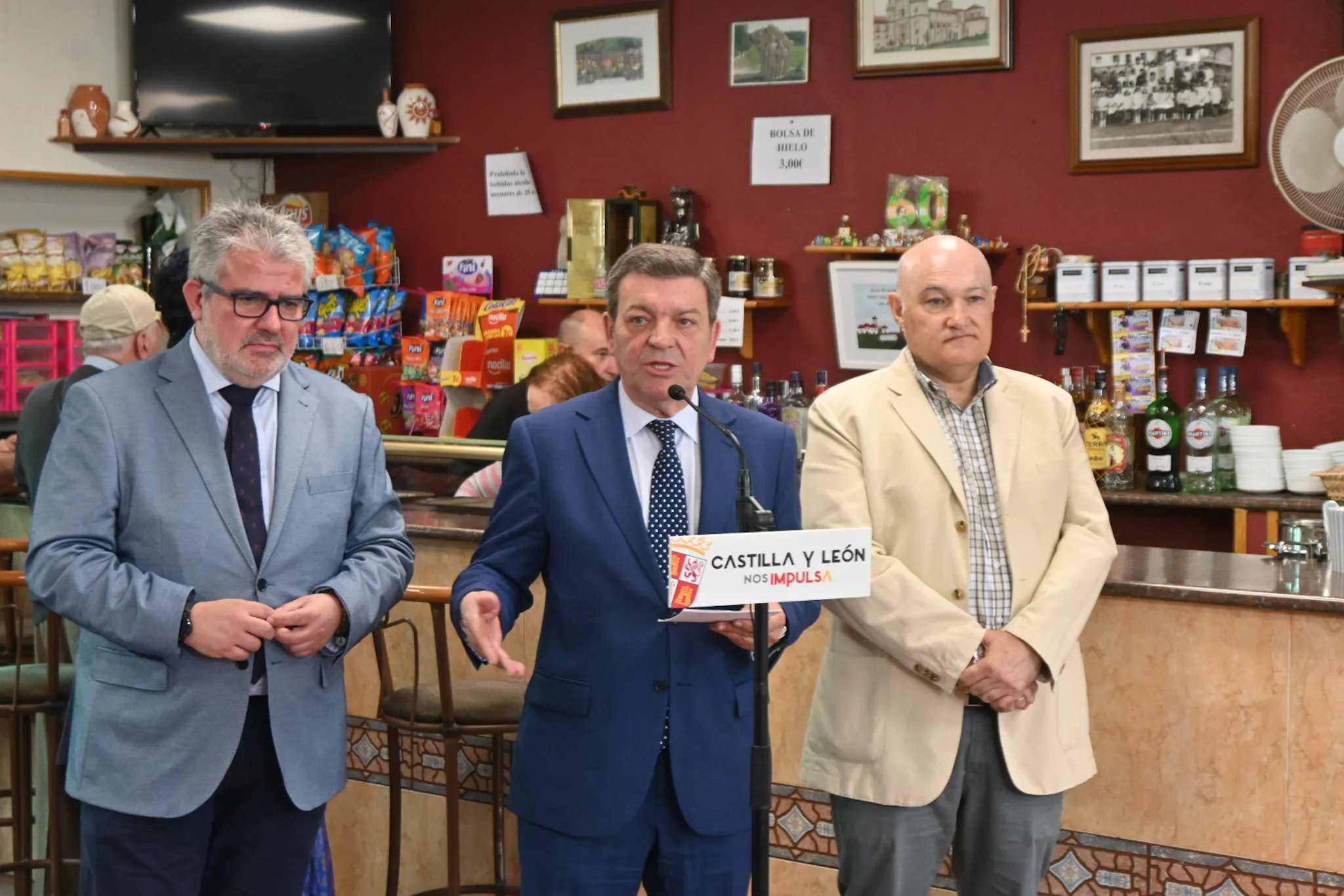 La Junta se implica en ayudar a mantener abiertos los bares de los pequeños pueblos