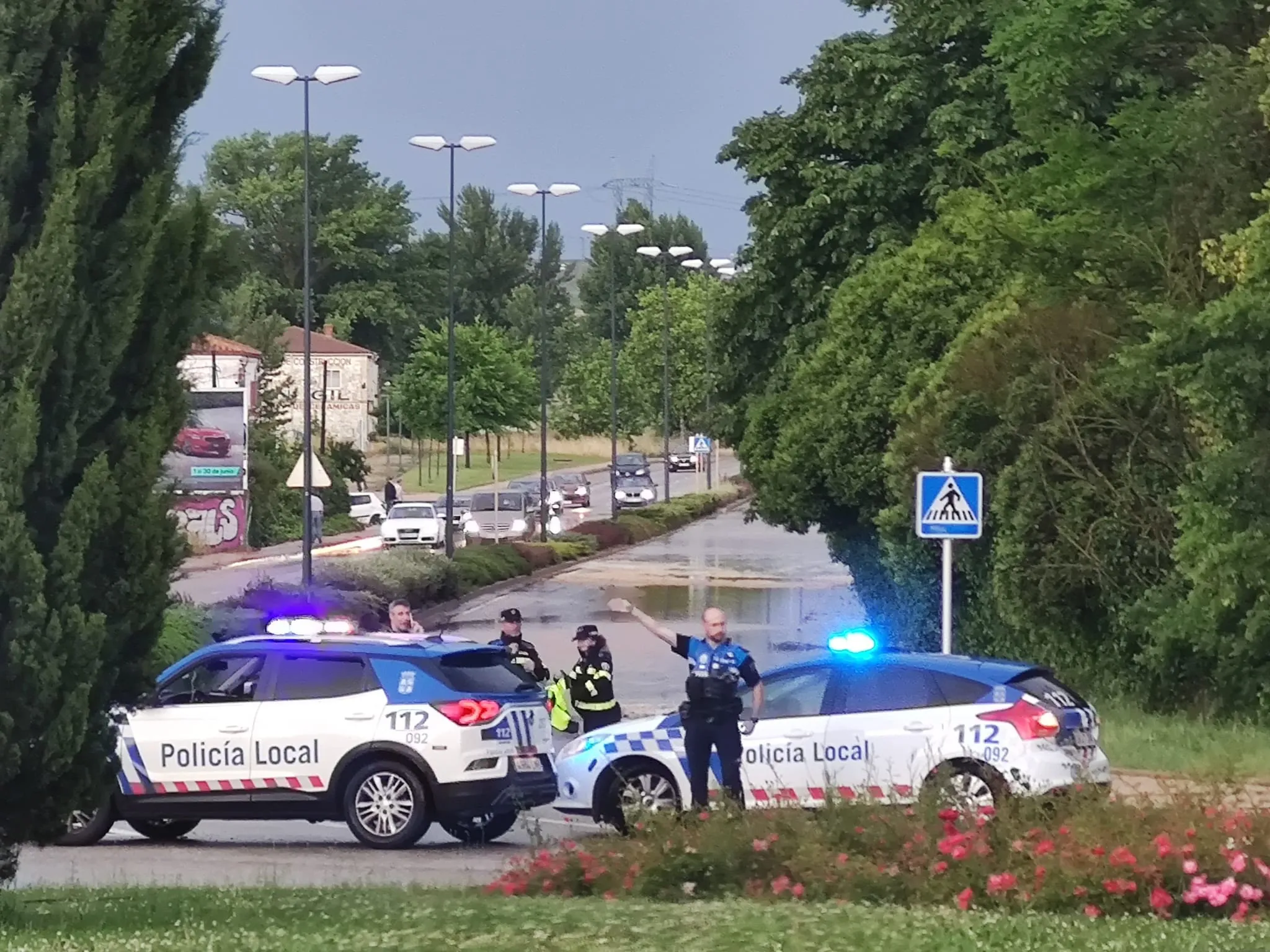 La tormenta sobre Burgos produce inundaciones en locales y cortes de tráfico