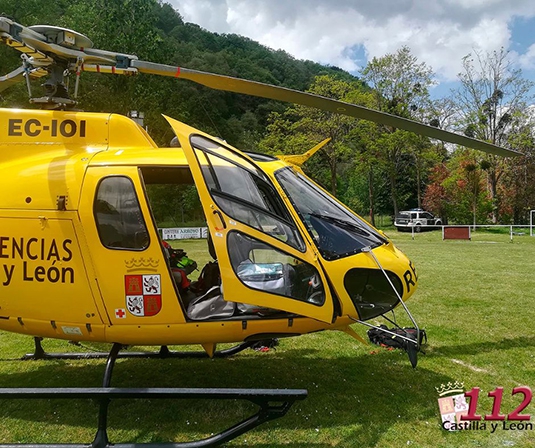 Dos heridos tras el vuelco de un turismo en Santa María del Campo