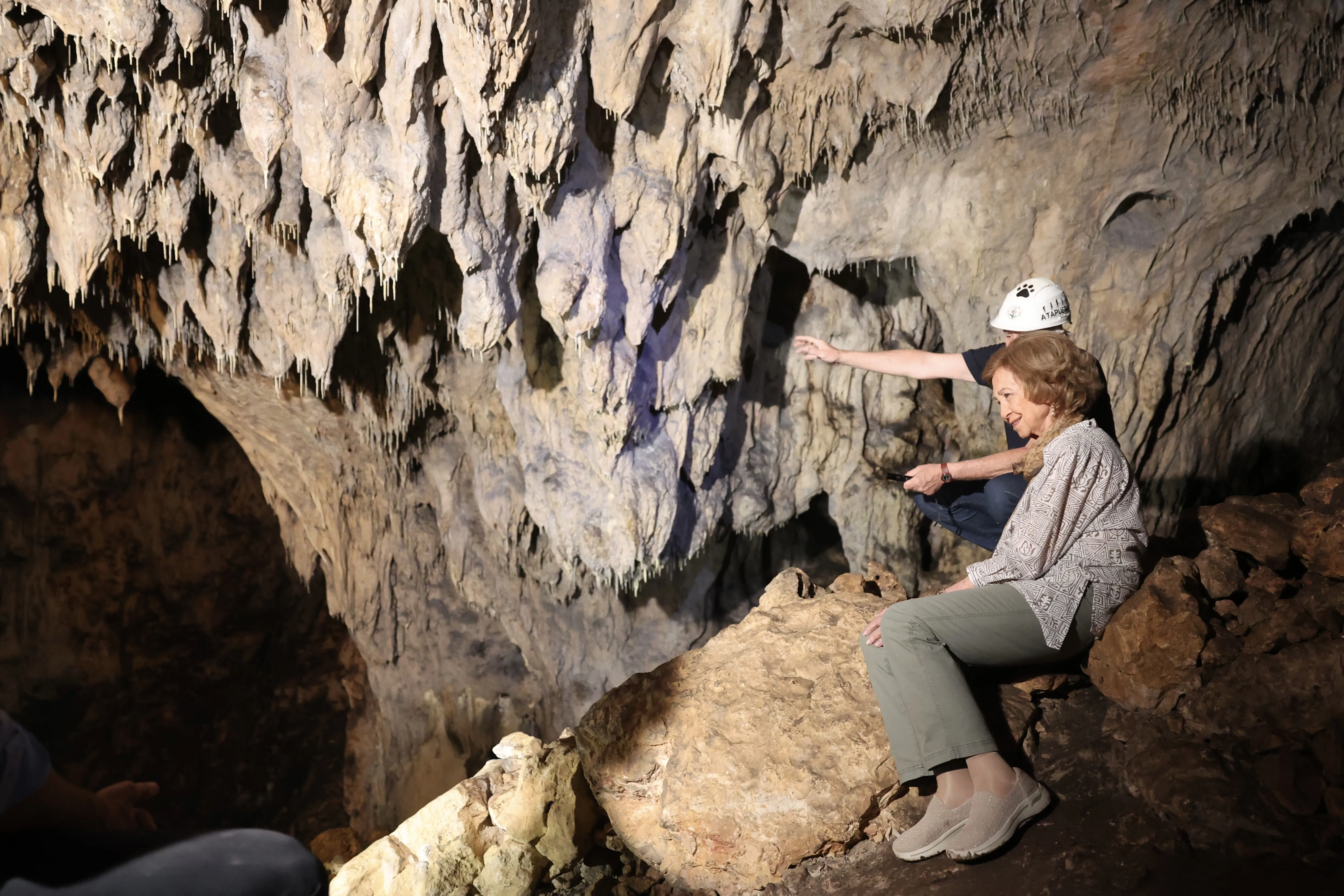 Nueva visita de Doña Sofía a la Sierra de Atapuerca