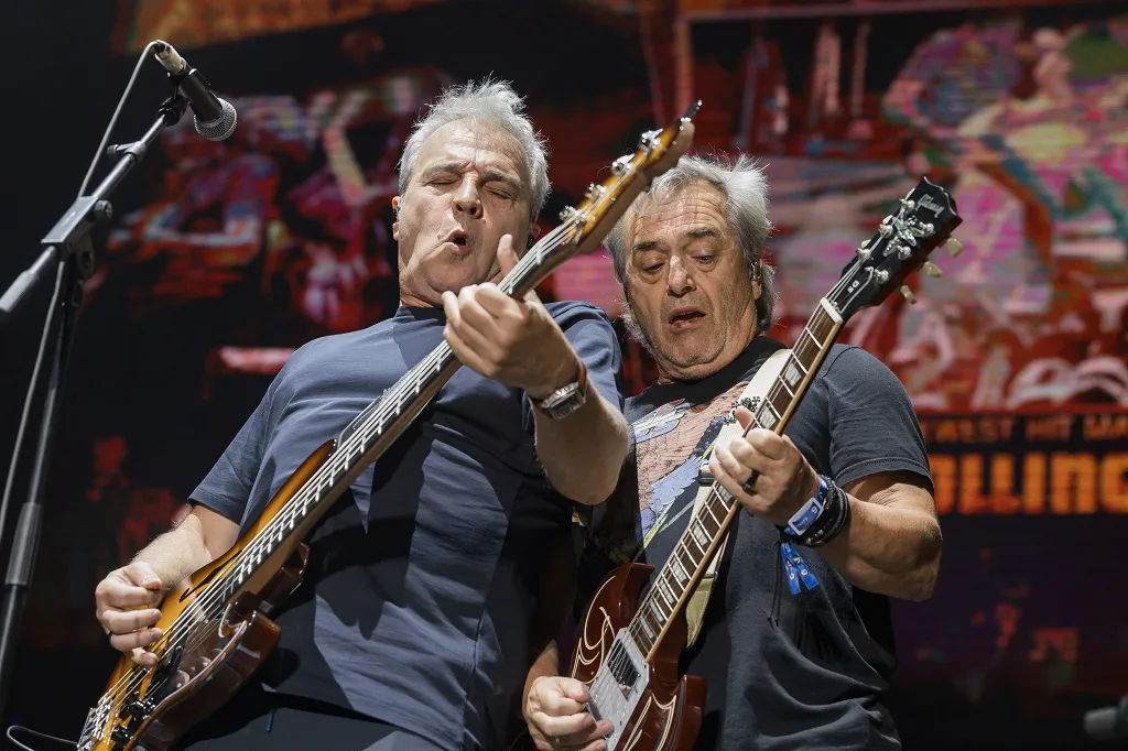 Hombres G echa el cierre por todo lo alto al Sonorama Ribera 2024