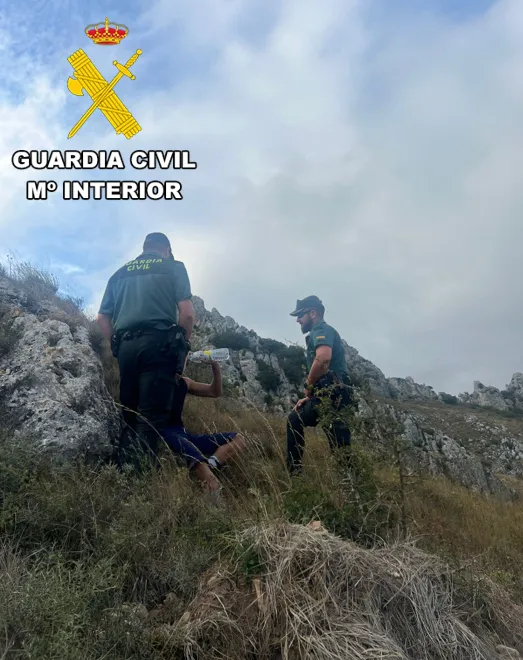 La Guardia Civil rescata a un menor extraviado en una escarpada ladera del desfiladero de Pancorbo