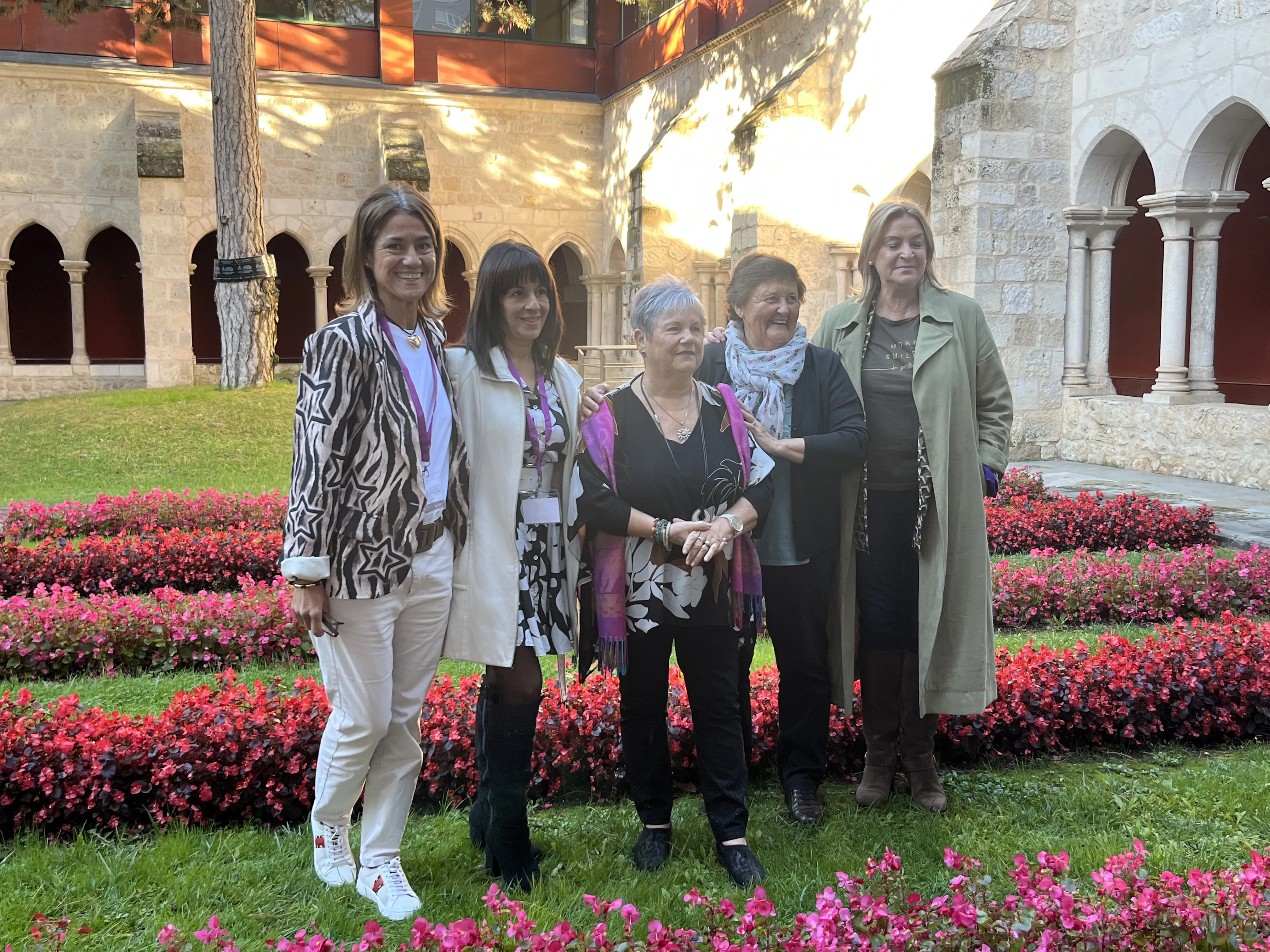 Alrededor de 100 mujeres participan en un encuentro sobre el medio rural