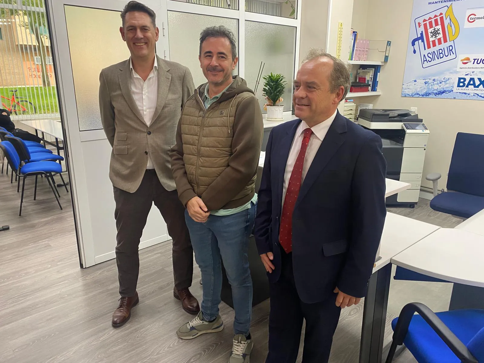 Aguas de Burgos se reúne con ASINBUR para poner en común los trabajos realizados y resolver dudas