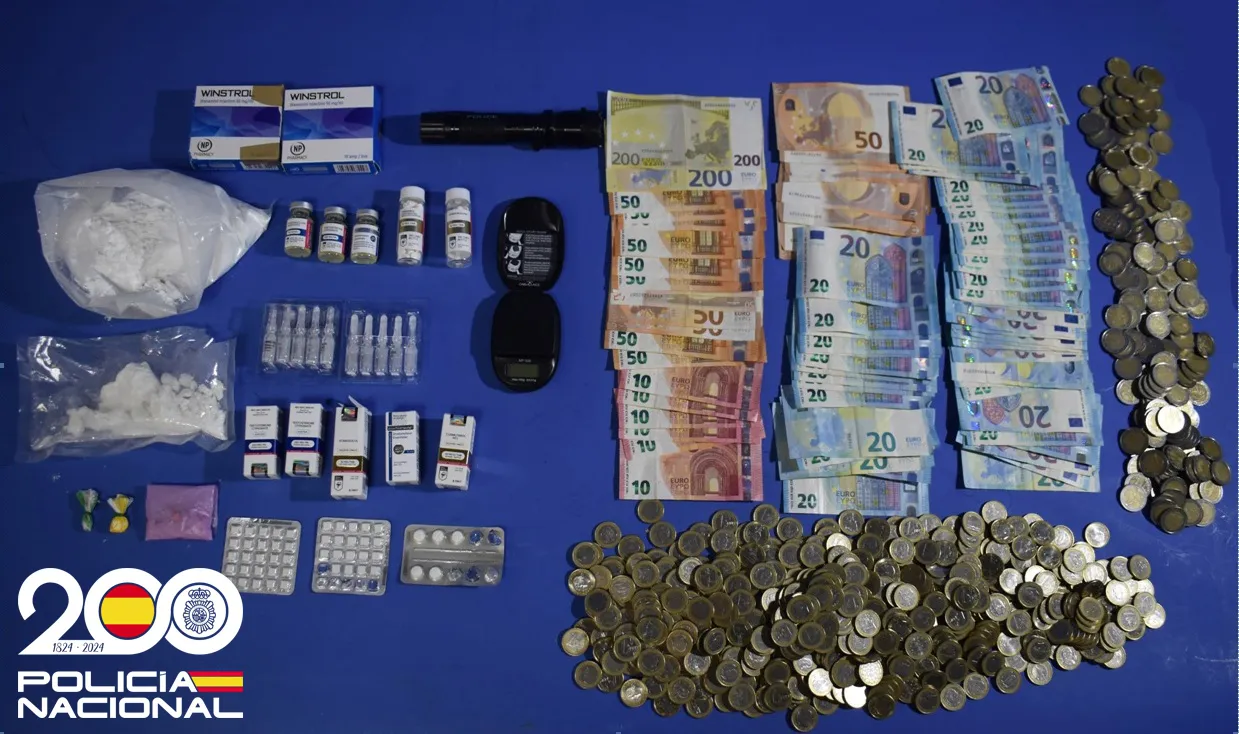 Incautados en Burgos 60 gramos de cocaína y sustancias anabolizantes en el registro del piso de un traficante de drogas
