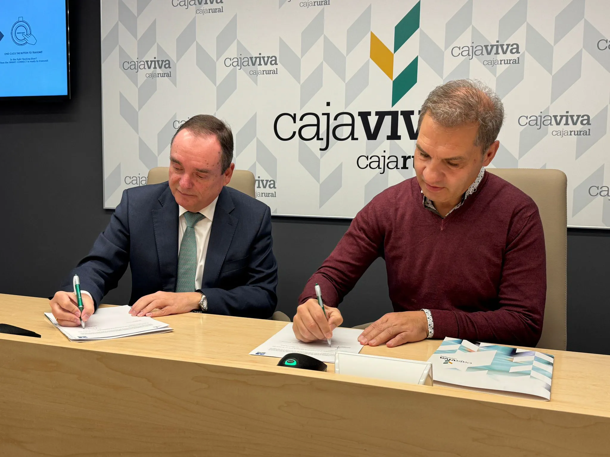 Cajaviva y la Fundación Oxígeno acuerdan la plantación de un bosque de 6.000 ejemplares en Caleruega