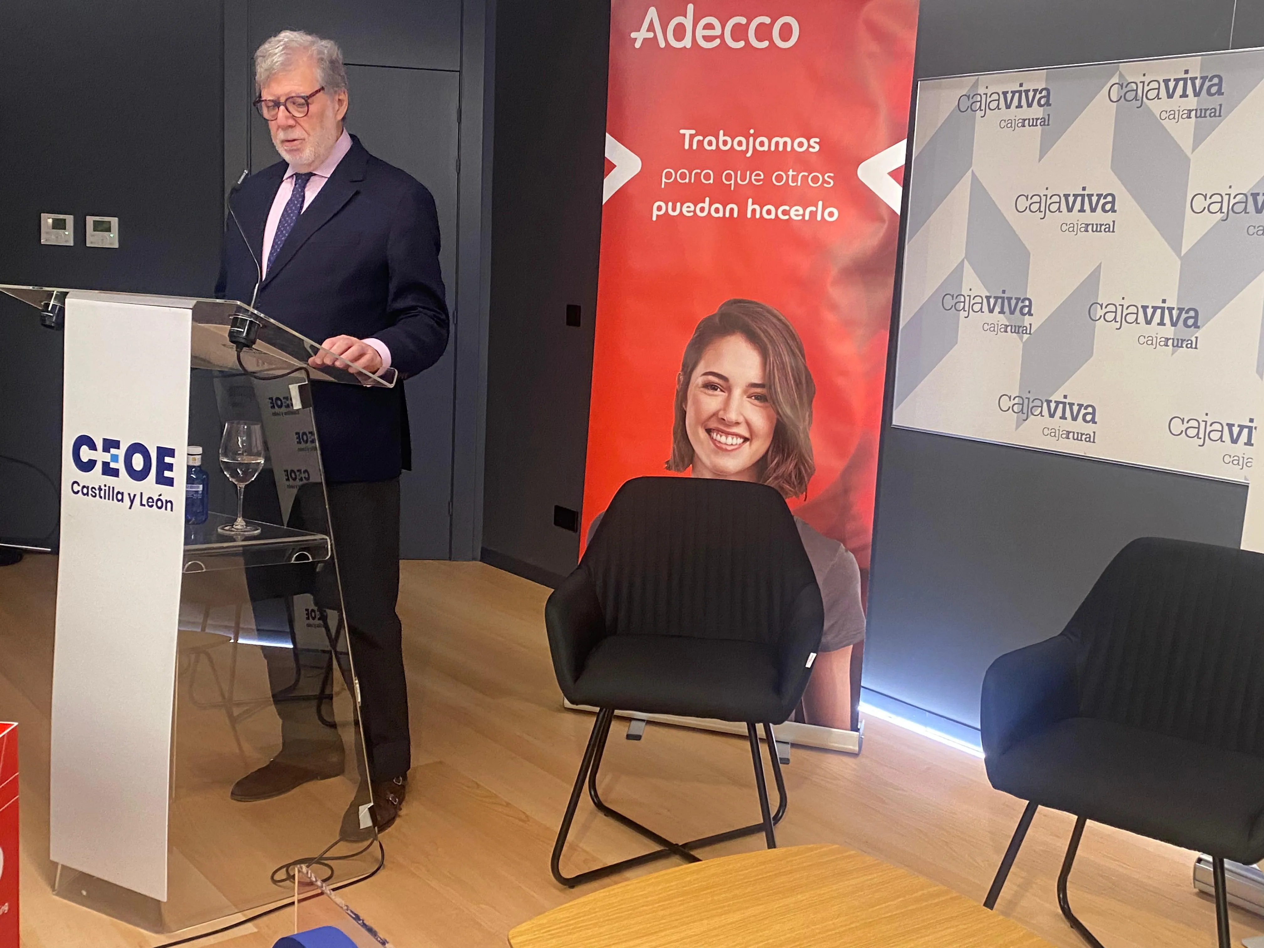 Economía y Empresa Burgos: 300.000 personas no van a trabajar a diario en España sin causa justificada, según la CEOE