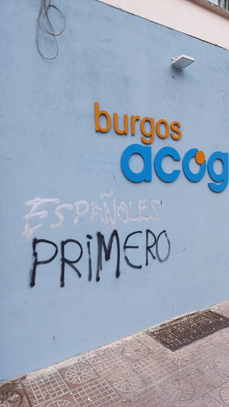 Foto 3 - Vandalizan las sedes de algunas ONGs en Burgos