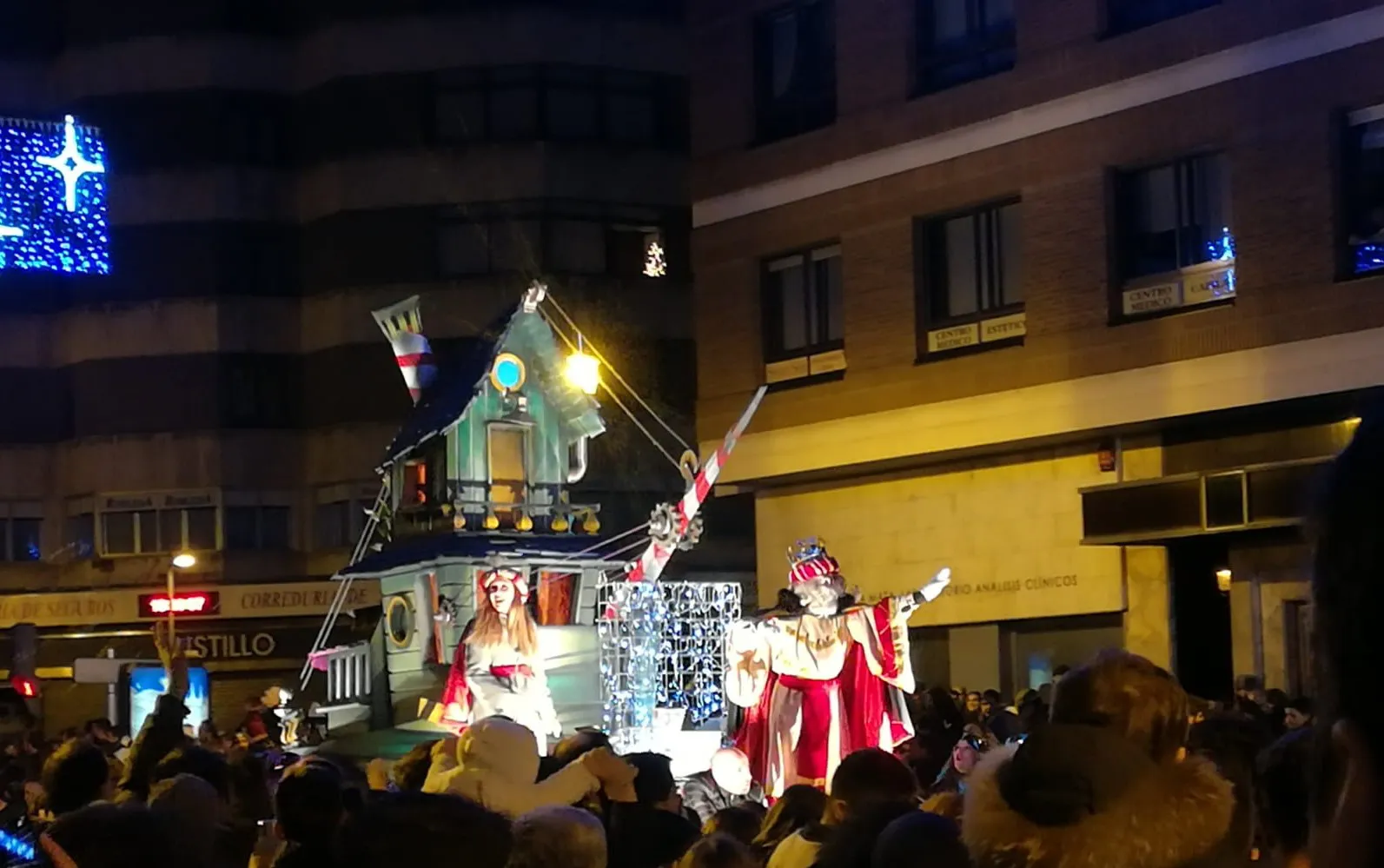32 escenas y más de mil participantes componen la Cabalgata de Reyes este año