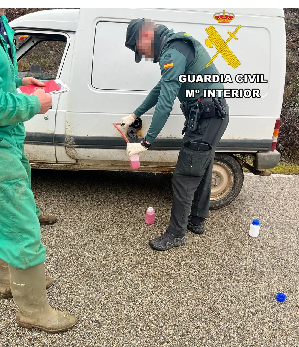 Denunciado un conductor por uso fraudulento de gasóleo