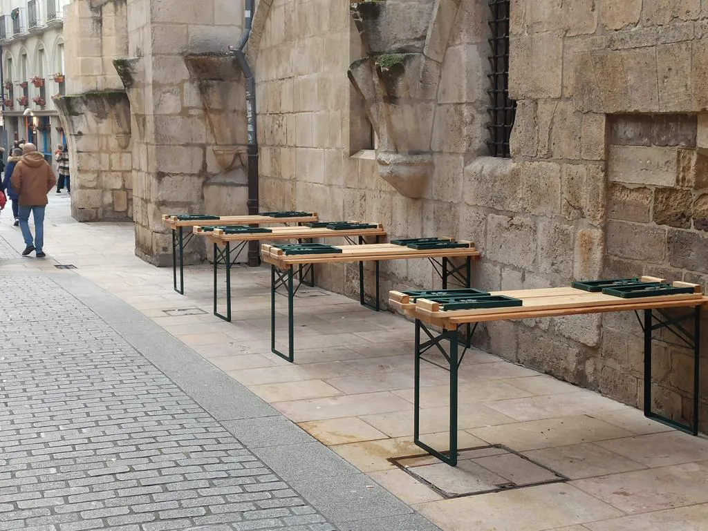 Acuerdan con los hosteleros de Burgos la modificación de la ordenanza de terrazas