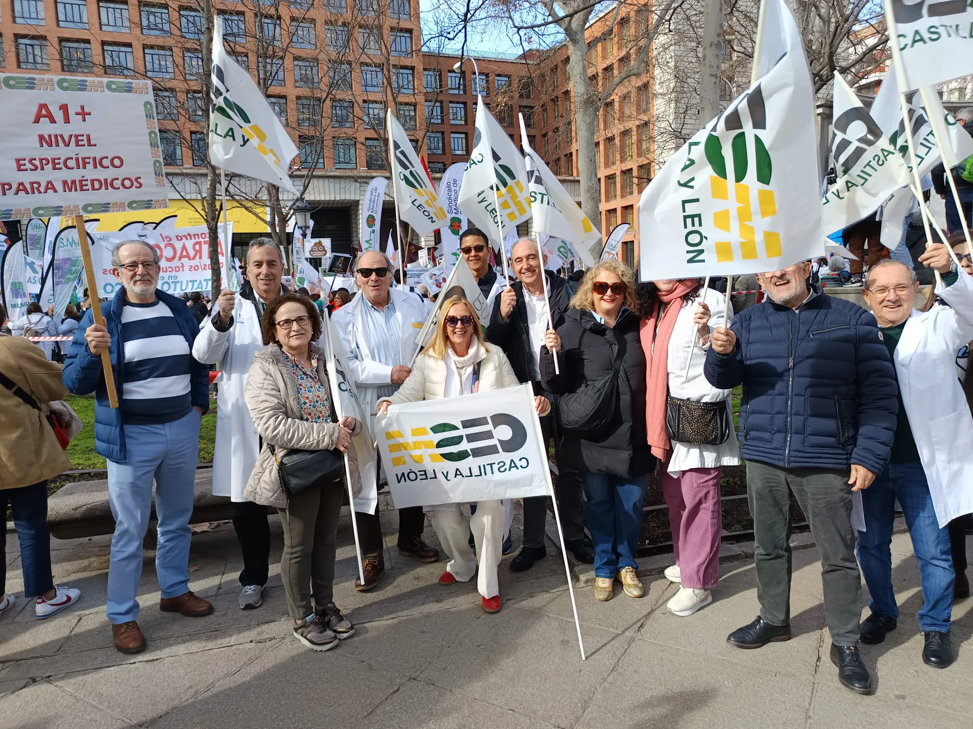 Los médicos de Burgos muestran en Madrid su rechazo al borrador del Estatuto Marco