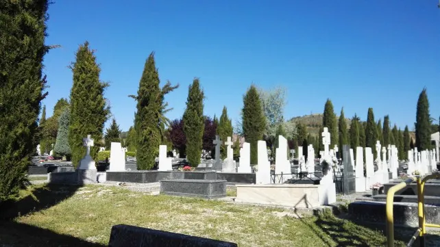 VOX Burgos propone un espacio en el cementerio para los niños no nacidos
