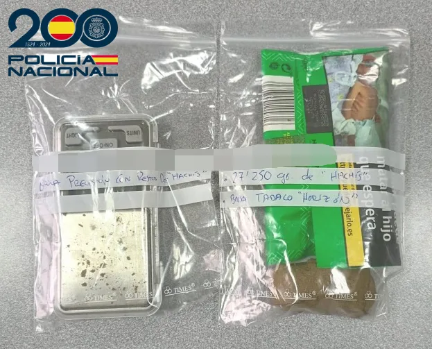 Detienen a un menor a la entrada de un colegio de Burgos por posesión de hachís