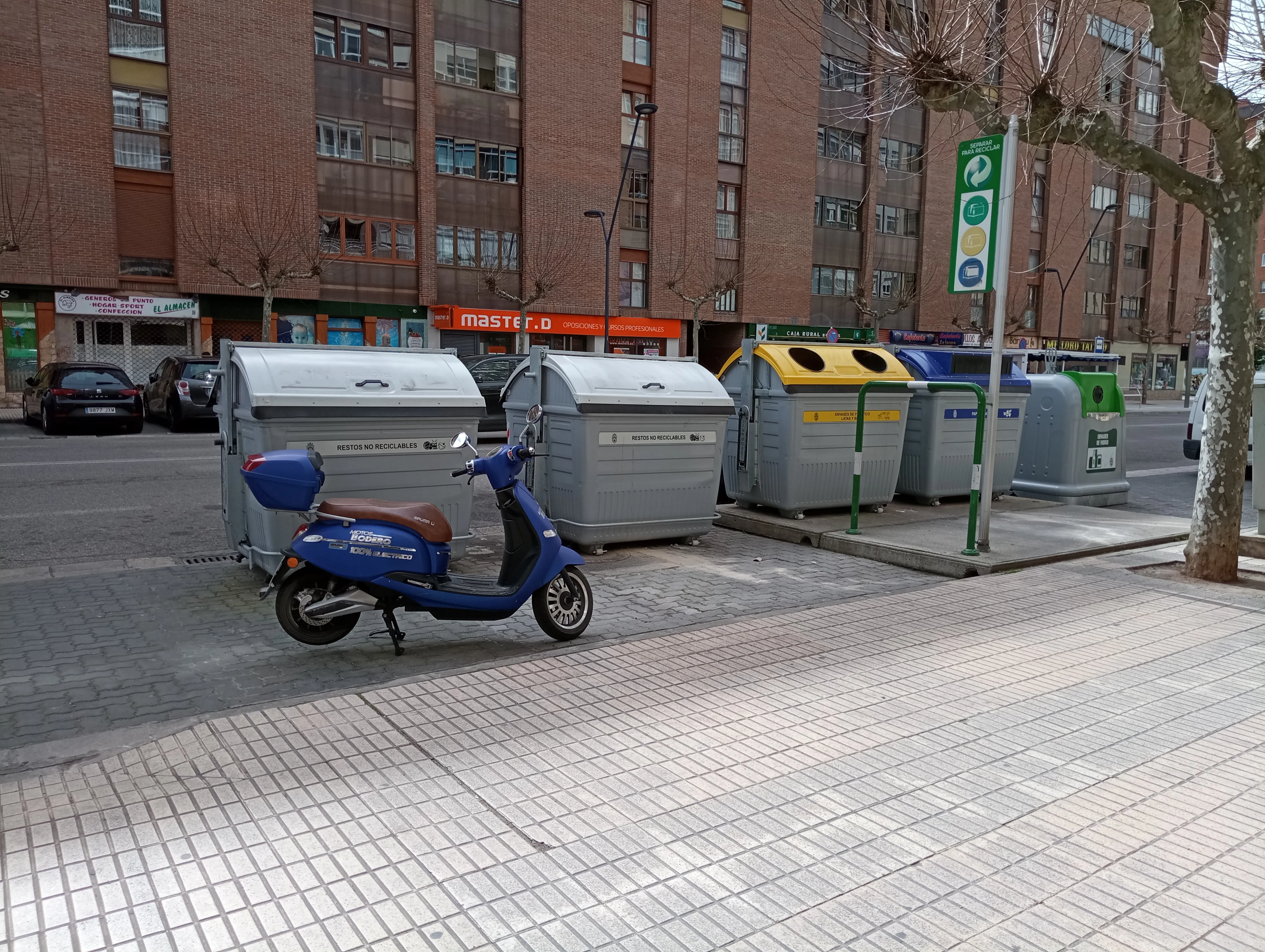 Urbaser convoca huelga indefinida de basuras en Burgos a partir del 11 de abril