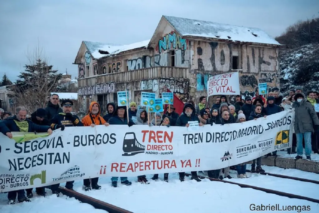 Nueva movilización por el Directo Madrid-Burgos en Robregordo