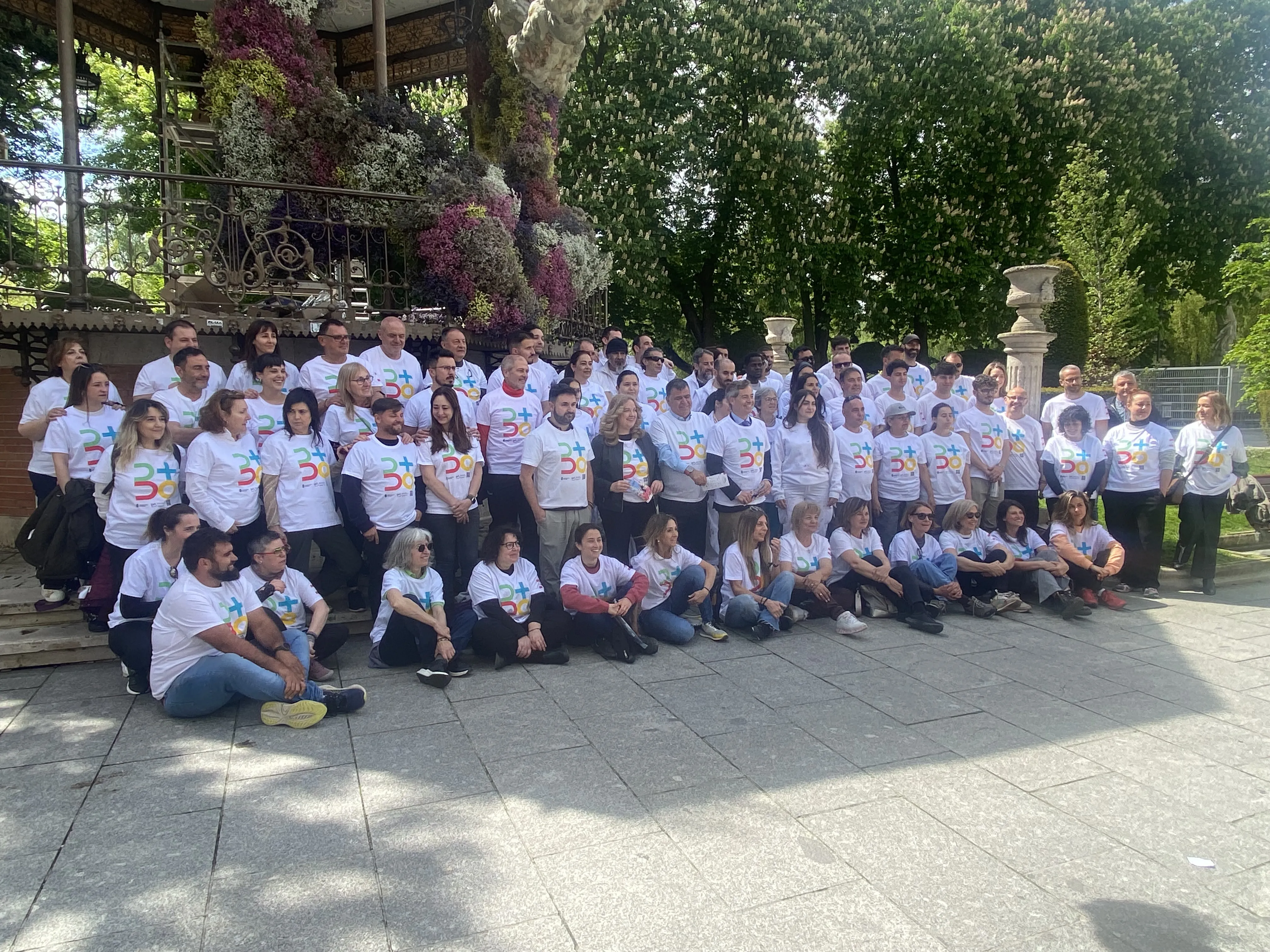 Comienzan a llegar las escuelas de floristas para la Fiesta de las Flores 2025