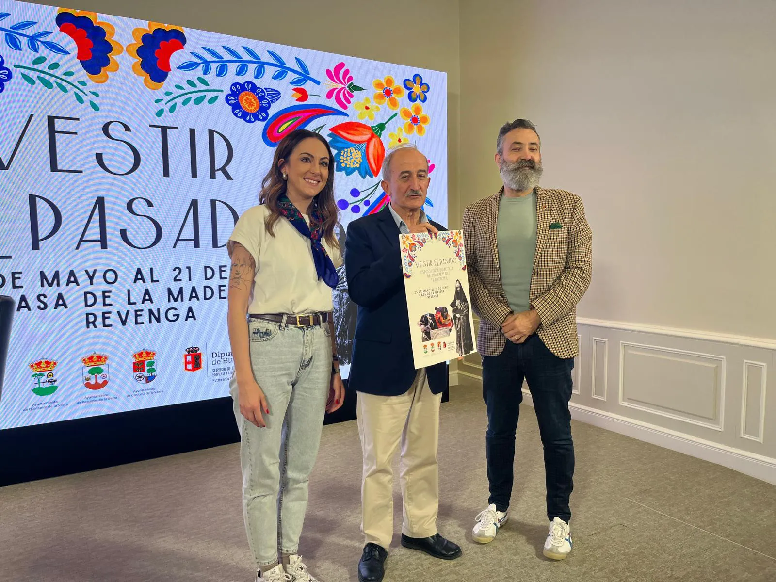 Revenga acoge exposición didáctica ‘Vestir el Pasado’