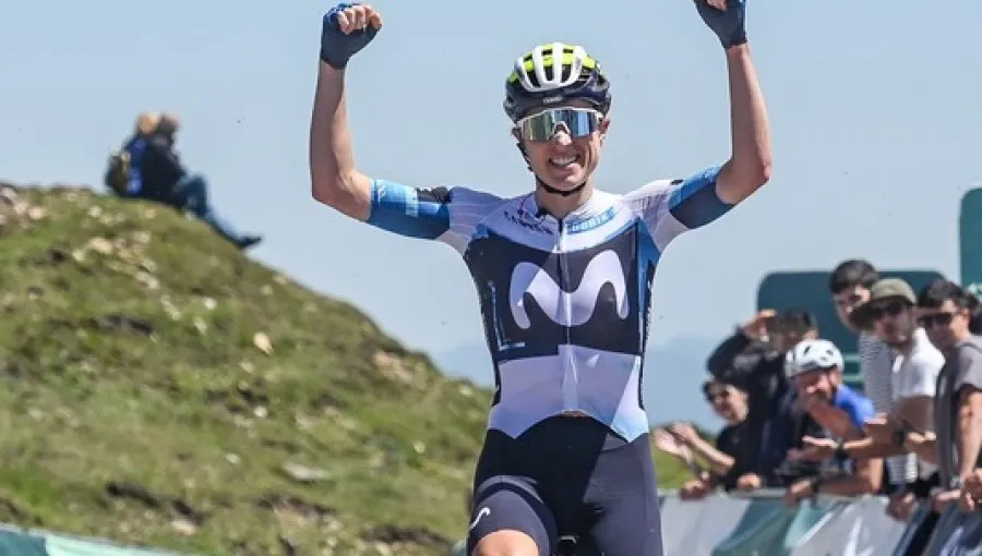 Marlen Reusser conquista el Picón Blanco y acaricia el triunfo final
