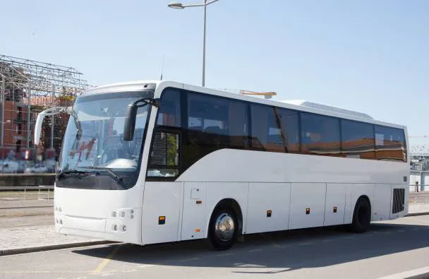 Los menores de 15 años ya pueden solicitar su tarjeta para viajar de forma gratuita en autobús en Castilla y León