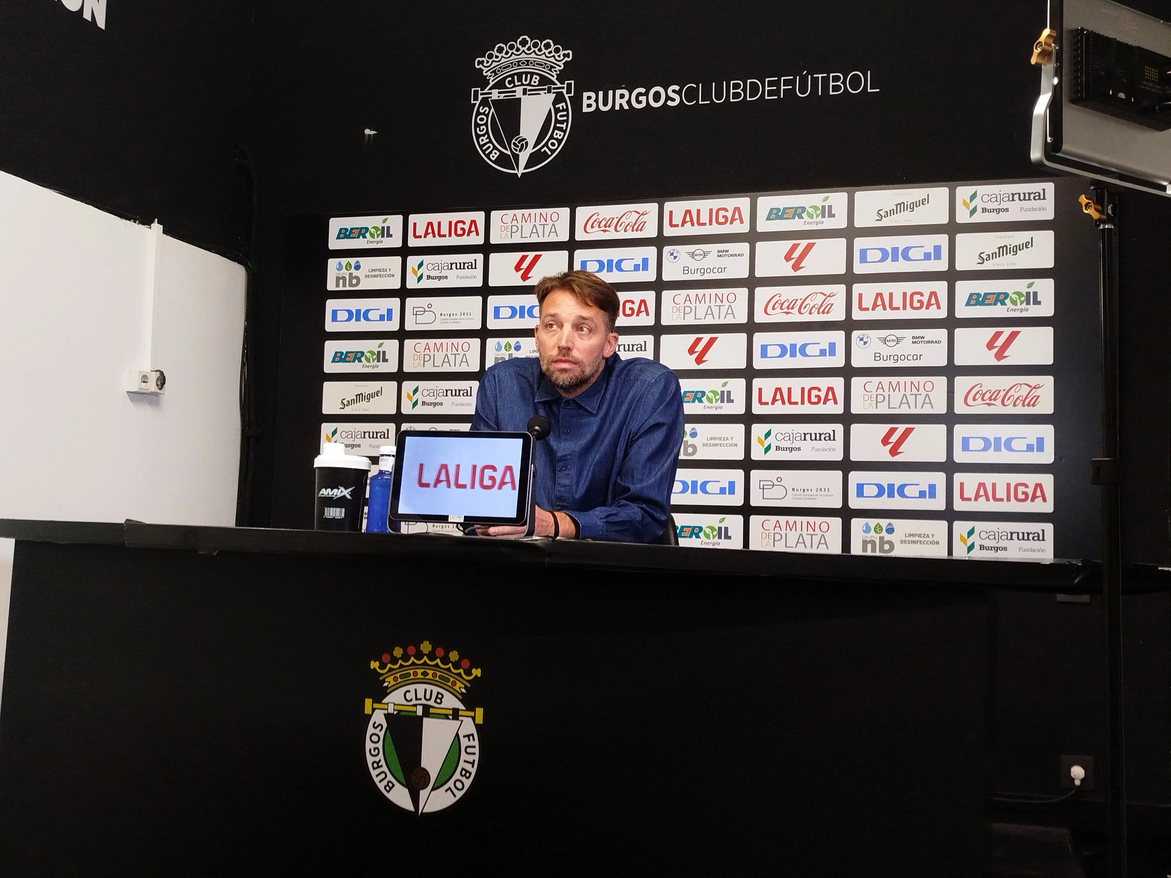 Michu confirma la intención de renovar a Edu Espiau